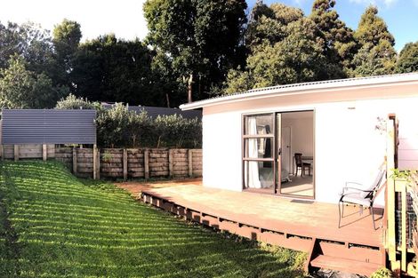 Photo of property in 29 Deverell Place, Northcross, Auckland, 0632