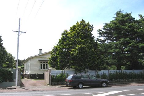 Photo of property in 102 Campbell Road, One Tree Hill, Auckland, 1061