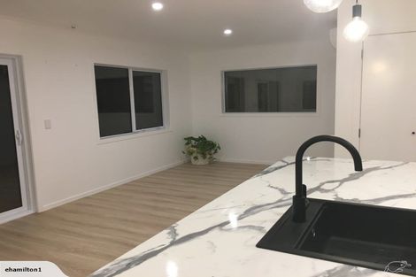 Photo of property in 8a Awanui Street, Merrilands, New Plymouth, 4312