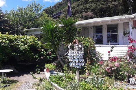 Photo of property in 619 Marine Drive, Days Bay, Lower Hutt, 5013