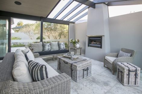 Photo of property in 11 Riverstone Grove, Hokowhitu, Palmerston North, 4410