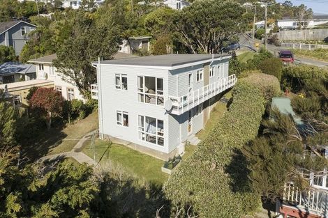Photo of property in 2/17 Huntingdon Street, Northland, Wellington, 6012