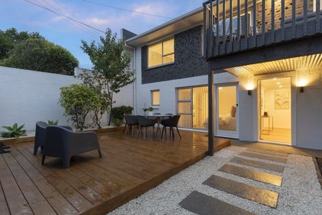 Photo of property in 2/57 Moana Avenue, One Tree Hill, Auckland, 1061