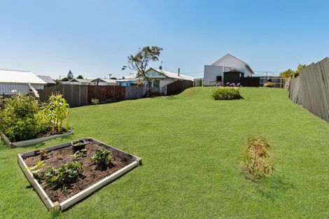 Photo of property in 30 Kowhai Street, Castlecliff, Whanganui, 4501