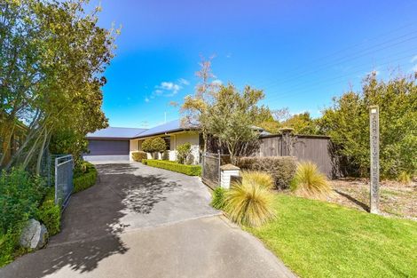 Photo of property in 11 Elmslie Grove, Halswell, Christchurch, 8025