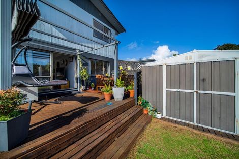 Photo of property in 84 Pioneer Road, Moturoa, New Plymouth, 4310