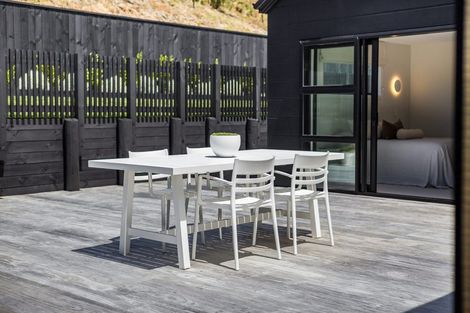 Photo of property in 75 Queen Charlotte Drive, Aotea, Porirua, 5024