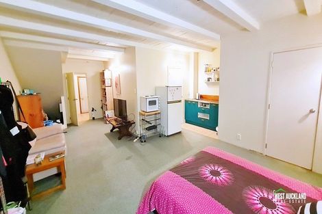 Photo of property in 12 Captain Scott Road, Glen Eden, Auckland, 0602