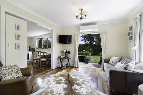 Photo of property in 120 Regent Street, Martinborough, 5711