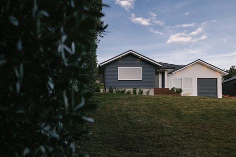 Photo of property in 22a La Lena Grove, Fitzherbert, Palmerston North, 4410