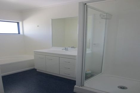 Photo of property in 99 Woodman Drive, Tawa, Wellington, 5028