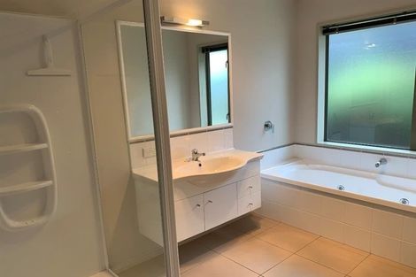 Photo of property in 4 Kingsbridge Drive, Burwood, Christchurch, 8083