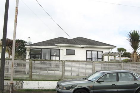 Photo of property in 43 Tokomaru Street, Welbourn, New Plymouth, 4312