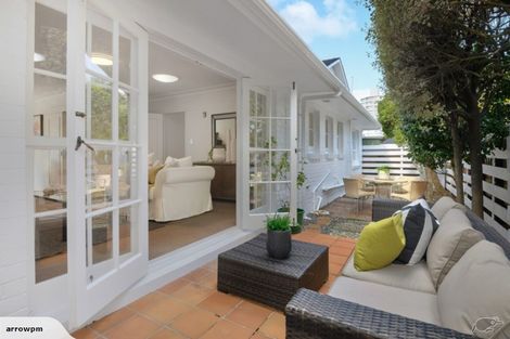 Photo of property in 2/8 Pierce Road, Milford, Auckland, 0620