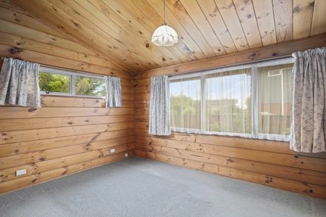 Photo of property in 24 Neri Crescent, Pomare, Rotorua, 3015