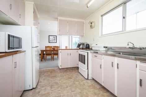 Photo of property in 21 Realm Place, Massey, Auckland, 0614