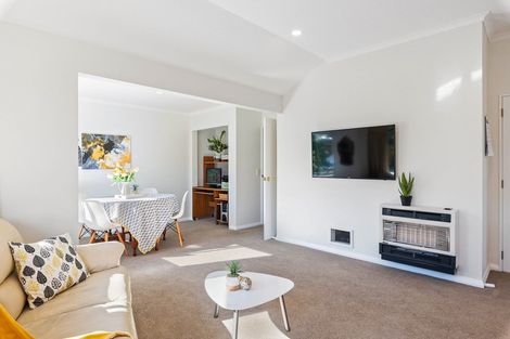 Photo of property in 3 Takahe Drive, Paraparaumu Beach, Paraparaumu, 5032