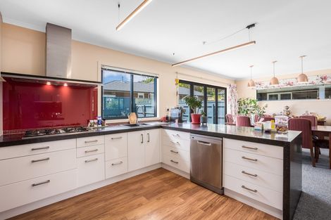 Photo of property in 32 Banks Boulevard, Whitby, Porirua, 5024