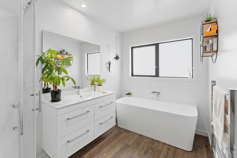 Photo of property in 2 Pohatu Lane, Otaki, 5512