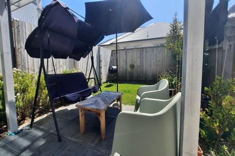 Photo of property in 14 Kauamo Close, Waiwhetu, Lower Hutt, 5010