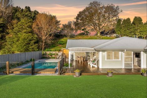 Photo of property in 14 Manuka Drive, Whangamata, 3691