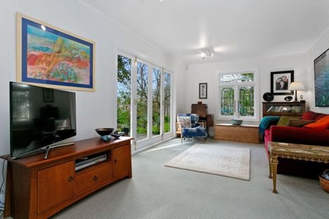 Photo of property in 263 Shakespeare Street, Leamington, Cambridge, 3432