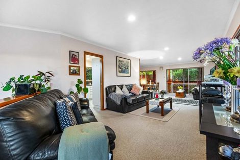 Photo of property in 24 Kaurilands Road, Titirangi, Auckland, 0604