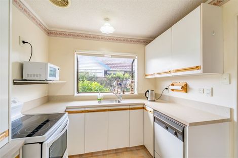 Photo of property in 2/60 Garden Road, Avalon, Lower Hutt, 5011