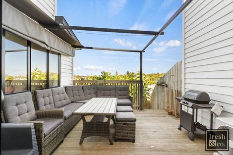 Photo of property in 12 Kohuora Lane, Papatoetoe, Auckland, 2025