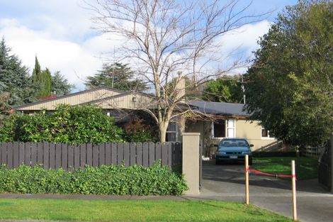 Photo of property in 129 Ruamahanga Crescent, Terrace End, Palmerston North, 4410