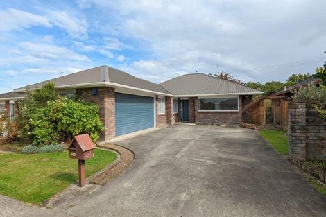 Photo of property in 4 Royal Oak Drive, Kelvin Grove, Palmerston North, 4414