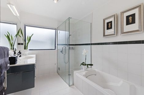 Photo of property in 3/34 Parkhill Road, Mellons Bay, Auckland, 2014