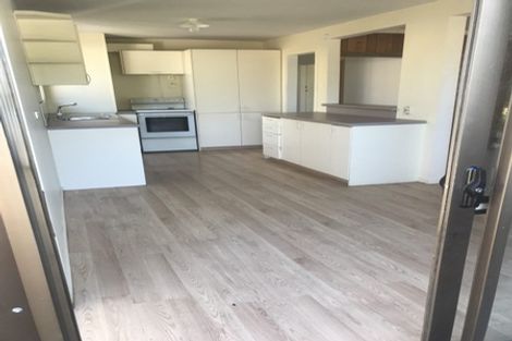 Photo of property in 18 Hillary Crescent, Upper Riccarton, Christchurch, 8041