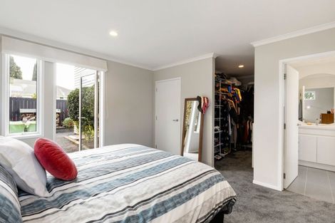 Photo of property in 49 Clare Street, Cambridge, 3434