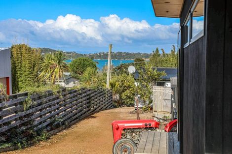 Photo of property in 8 Nikau Road, Oneroa, Waiheke Island, 1081