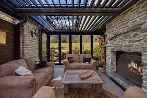 Photo of property in 31 Hackett Road, Jacks Point, Queenstown, 9371