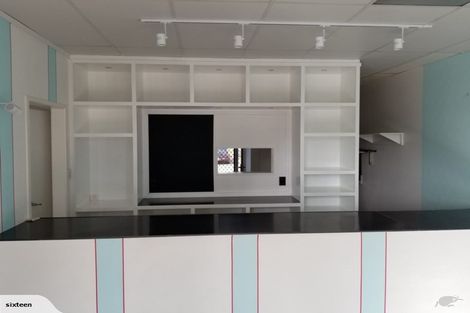 Photo of property in 4/80 Gunner Drive, Te Atatu Peninsula, Auckland, 0610