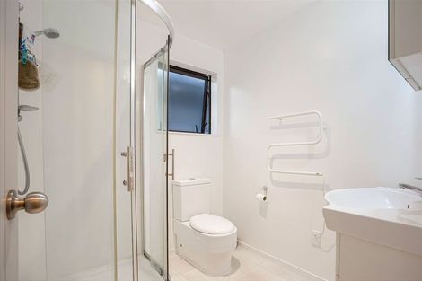 Photo of property in 30b Doone Place, Massey, Auckland, 0614