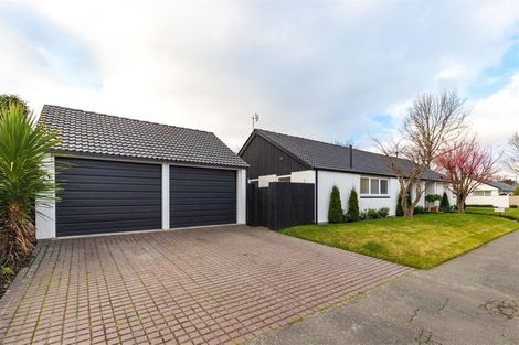 Photo of property in 2 Rutherglen Avenue, Ilam, Christchurch, 8041