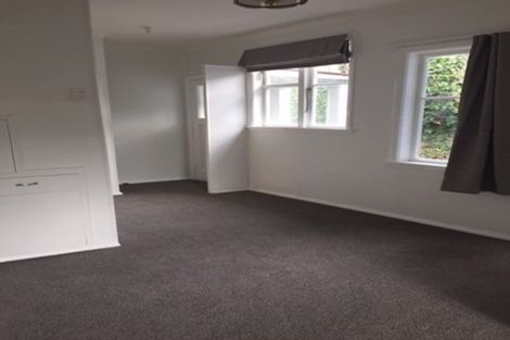 Photo of property in 2 Woodstock Terrace, Tawa, Wellington, 5028