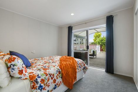 Photo of property in 21 Perotti Place, Conifer Grove, Takanini, 2112