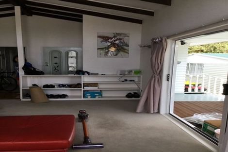 Photo of property in 168 Ennis Avenue, Pakuranga Heights, Auckland, 2010