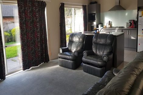 Photo of property in 10 Bridgefield Crescent, Flat Bush, Auckland, 2016