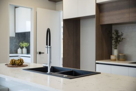 Photo of property in 70 Thomas Road, Flat Bush, Auckland, 2019