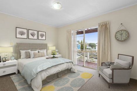 Photo of property in 17 Edgewater Drive, Pakuranga, Auckland, 2010