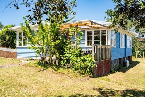 Photo of property in 19 Whaka Street, Maungaturoto, 0520