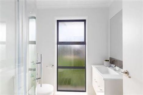 Photo of property in 16 Northmoor Boulevard, Rolleston, 7615