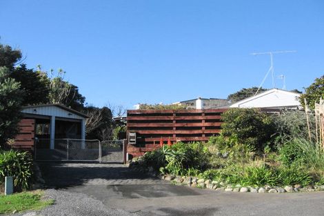 Photo of property in 17 The Crescent, Raumati South, Paraparaumu, 5032
