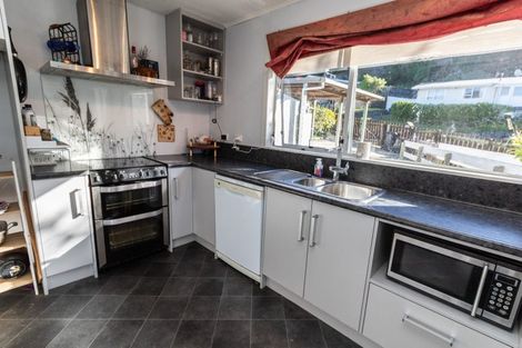 Photo of property in 1 Tiroiti Grove, Stokes Valley, Lower Hutt, 5019