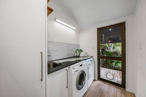 Photo of property in 2/47 Shakespeare Road, Milford, Auckland, 0620